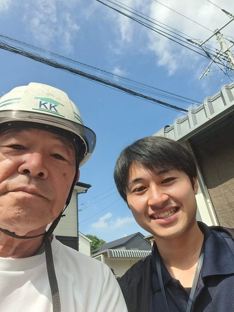 牛久市のお客様。経年劣化して痛んでいる屋根を見て、飛び込みの業者が来て大変悩んでいます新しくしたいのですがとのご要望。