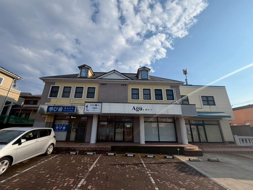 龍ケ崎市で屋根修繕と外壁修繕の現地調査、屋根材の苔や塗膜剥がれと外壁の広範囲な劣化を確認