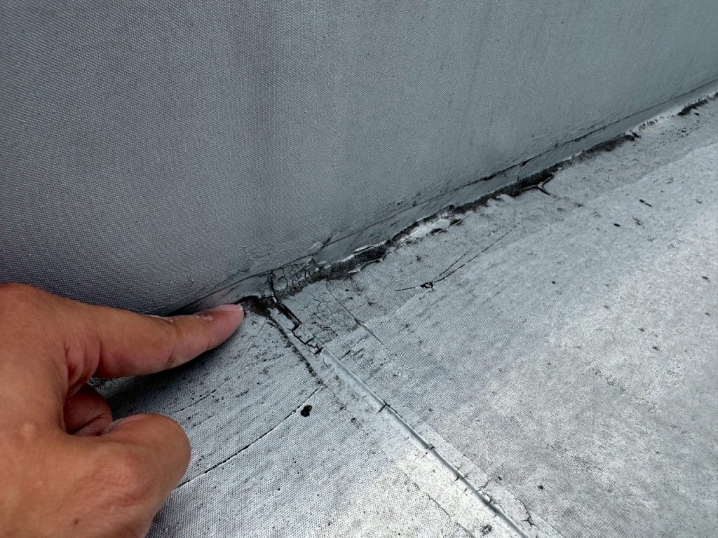 取り合い部の亀裂