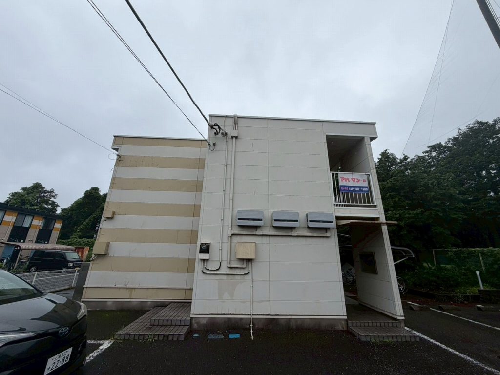 妻面外壁の汚れ跡