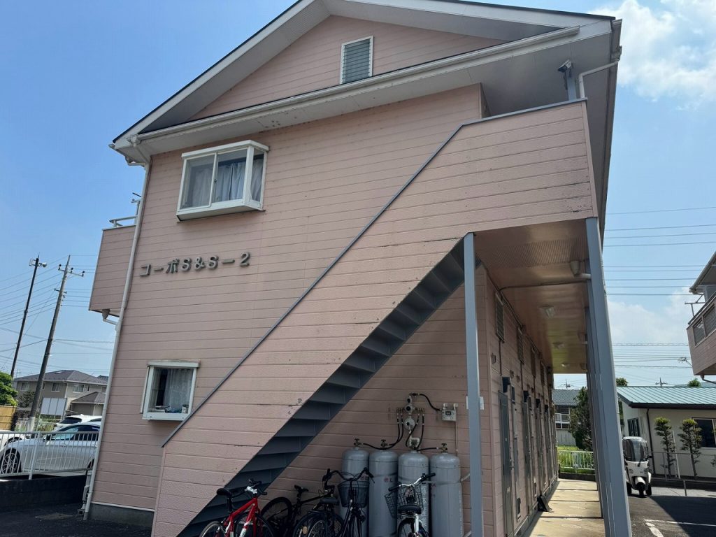 龍ケ崎市｜外壁塗装をご検討中のお住まいで確認した目地のひび割れと塗膜の劣化