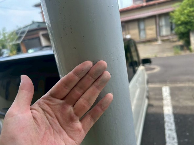 鉄柱表面の塗膜劣化