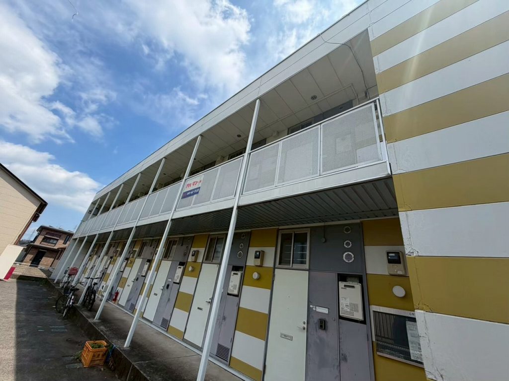 通路側から見た外観