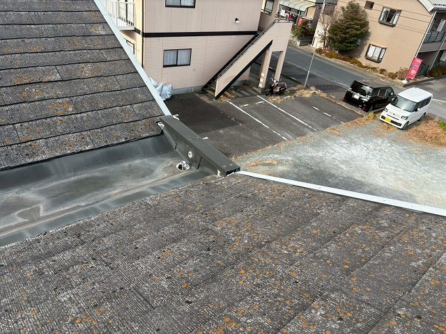 屋根の谷部分の写真