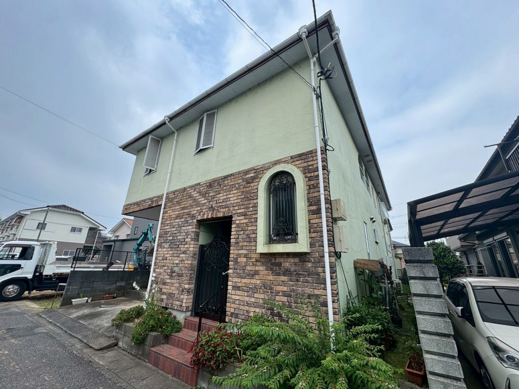 龍ケ崎市で外壁の色あせ・ひび割れを点検！塗装前に見つかった劣化症状とは