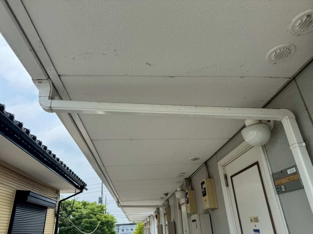 通路側軒天の状態