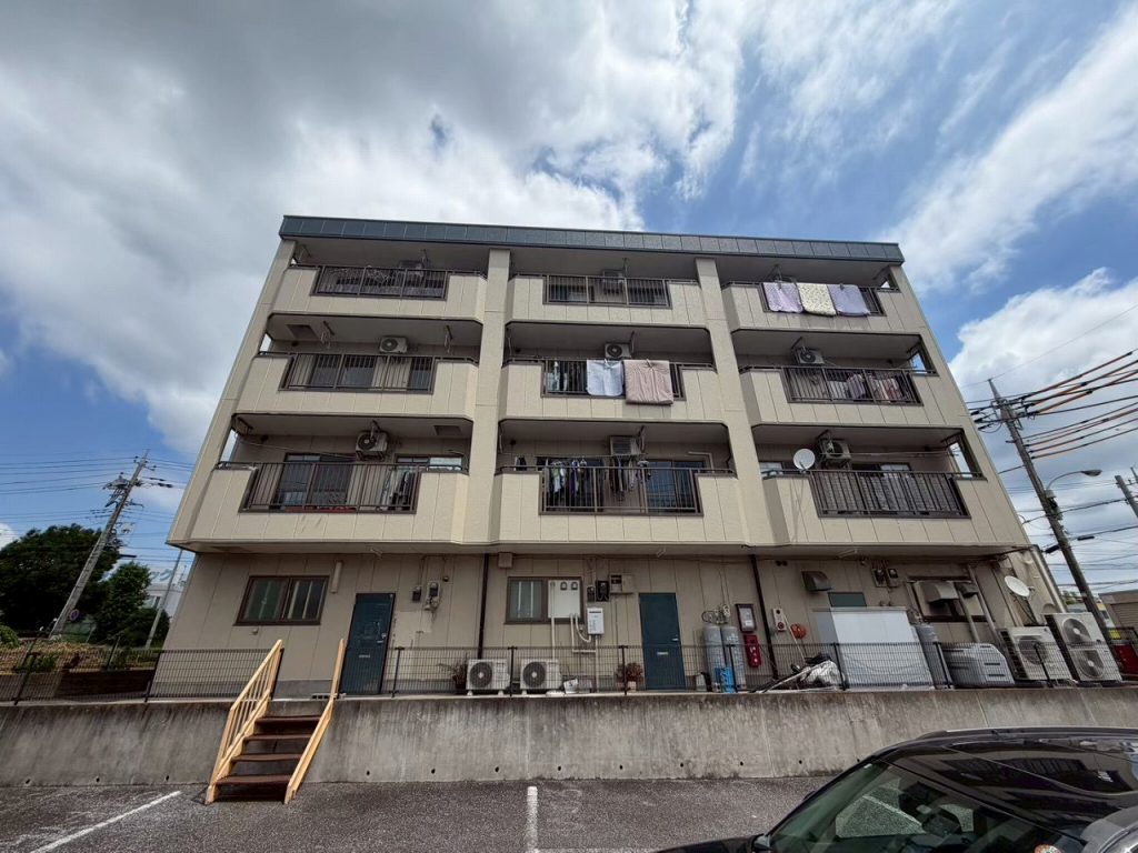 龍ケ崎市で屋上防水と外壁を調査、屋上のひび割れやドレン周りの劣化、外壁シーリングの亀裂を確認