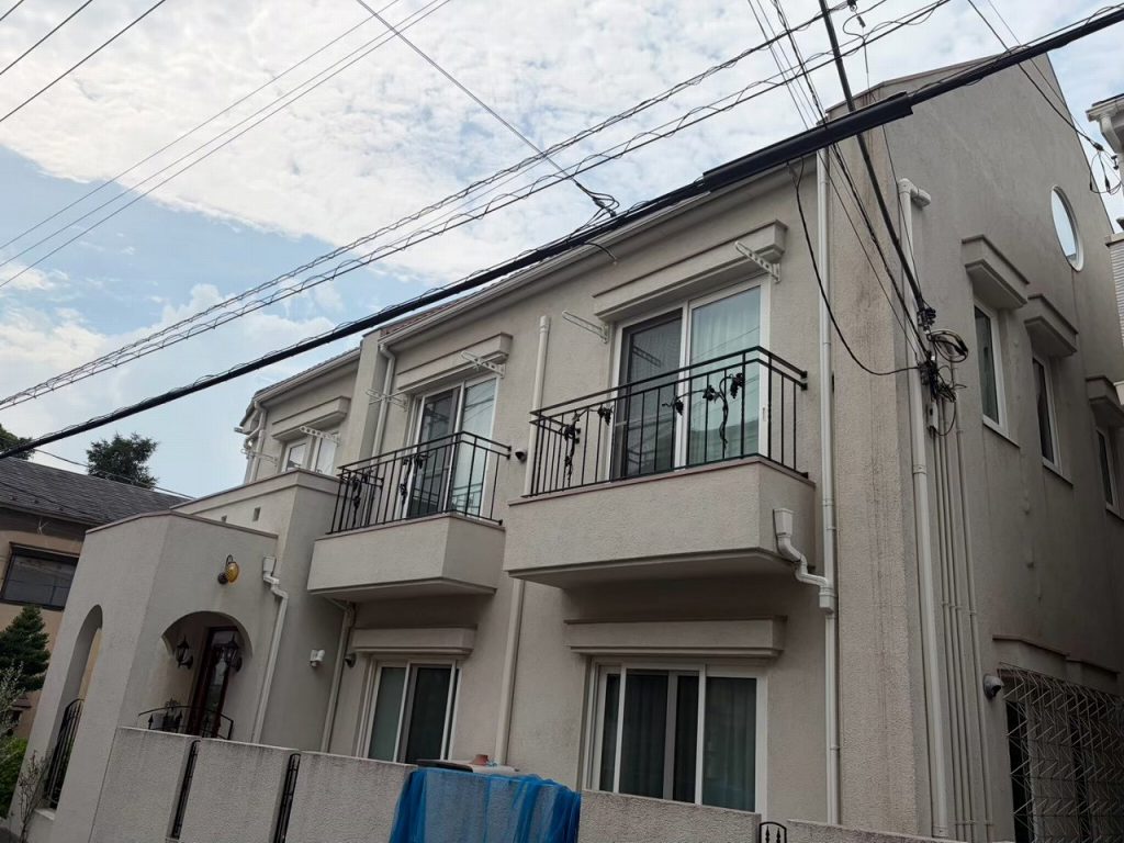 つくば市で確認した外壁の塗膜膨れと目地割れ、通路床のひびを調査した現地調査