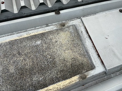 天窓継ぎ目の傷み