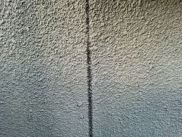 目地が汚れている画像