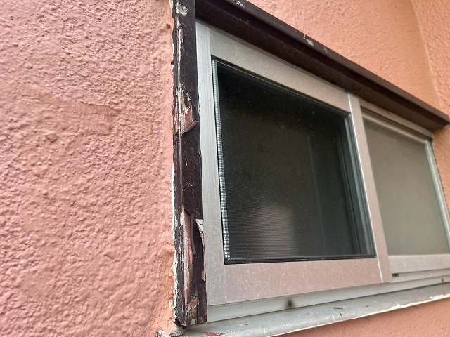 窓横木部の塗膜剥離