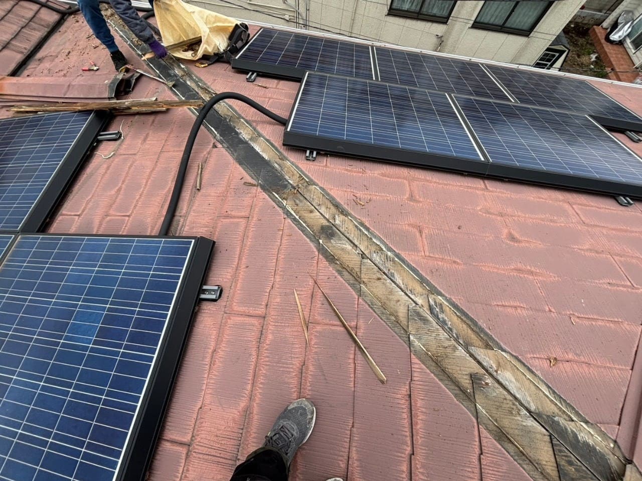 貫板の劣化と固定力の低下