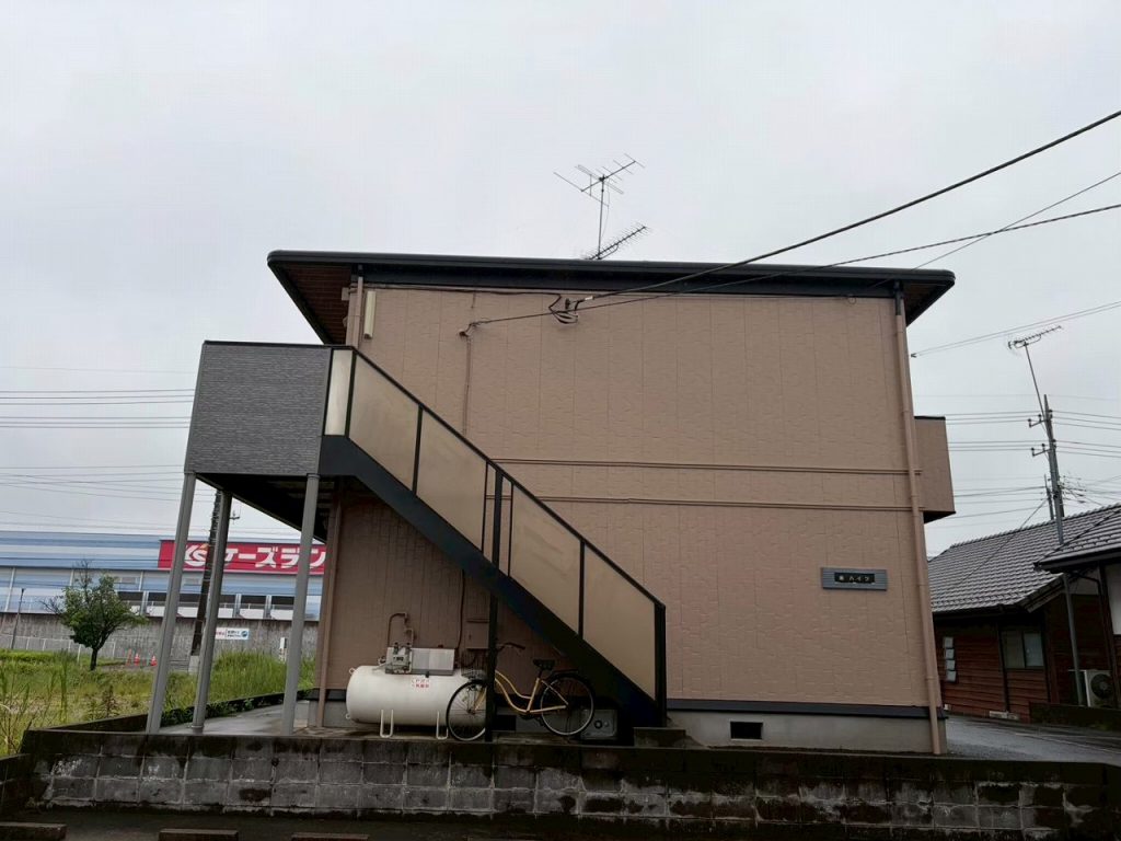 龍ケ崎市で外壁塗装前に確認した共用部シーリングの剥離と通路床目地の隙間・汚れの現地調査