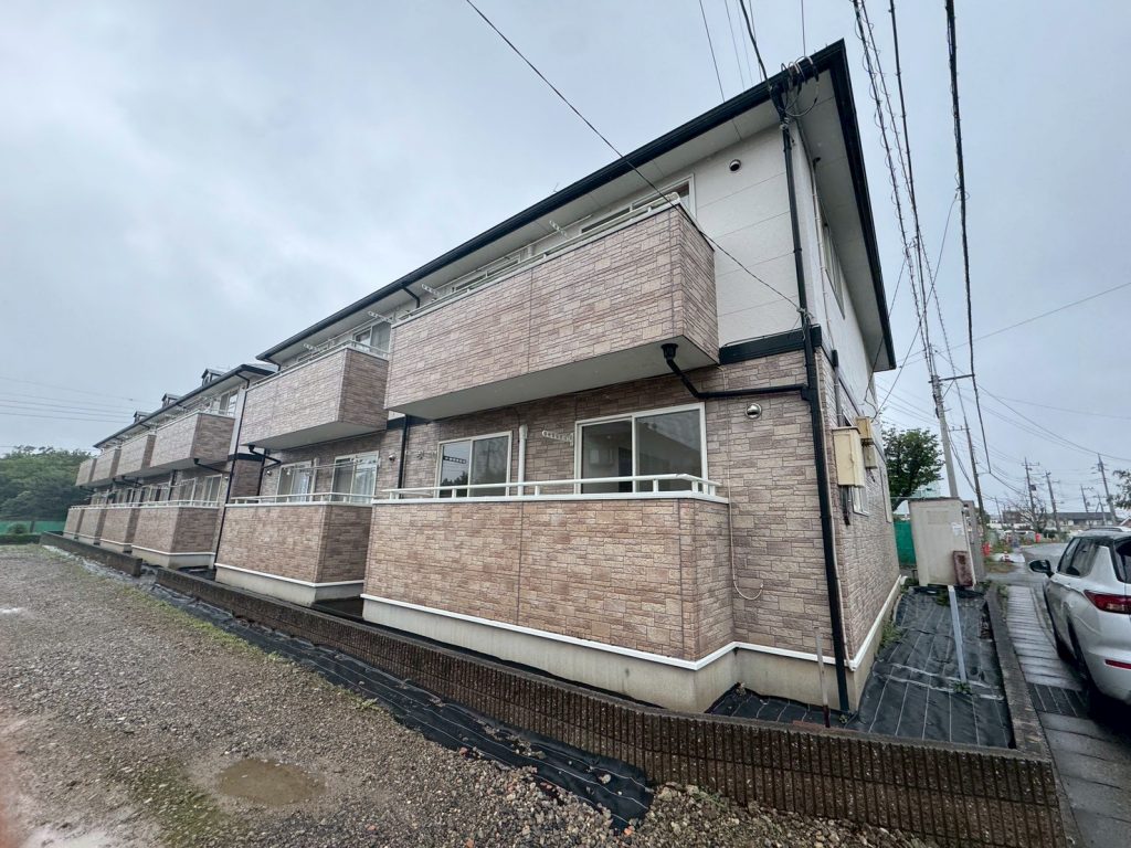 龍ヶ崎市で外壁塗装前に確認したシーリング割れと塗膜剥がれの現地調査
