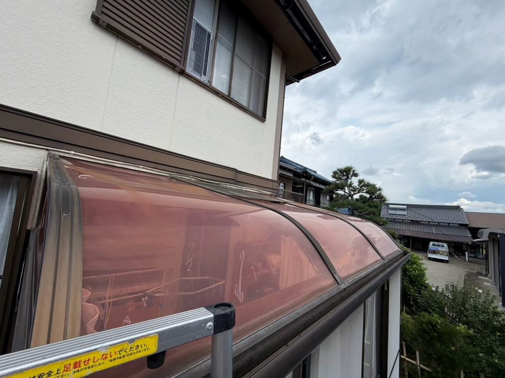 外壁際の屋根取り合い部