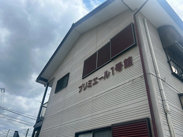 龍ケ崎市で外壁塗装前に確認したひび割れ・チョーキング・鉄部汚れの現地調査