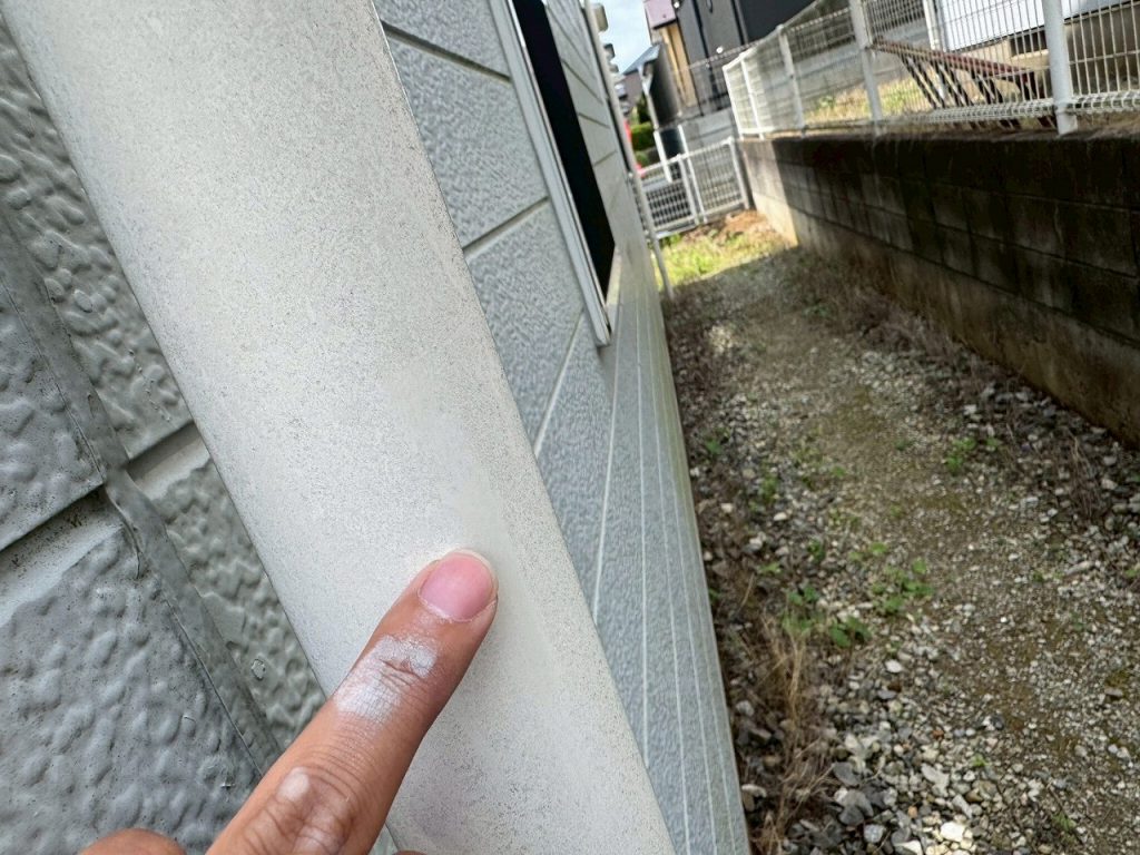 竪樋表面の粉化