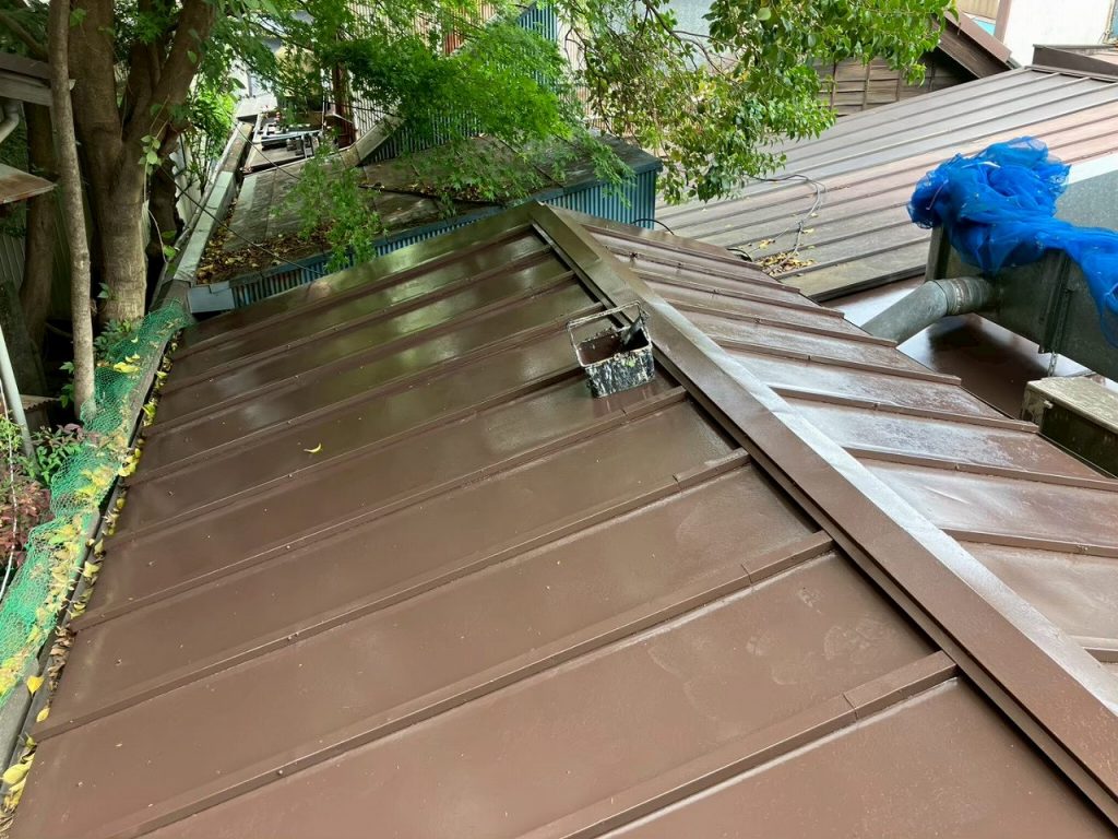 上塗り後の屋根全体