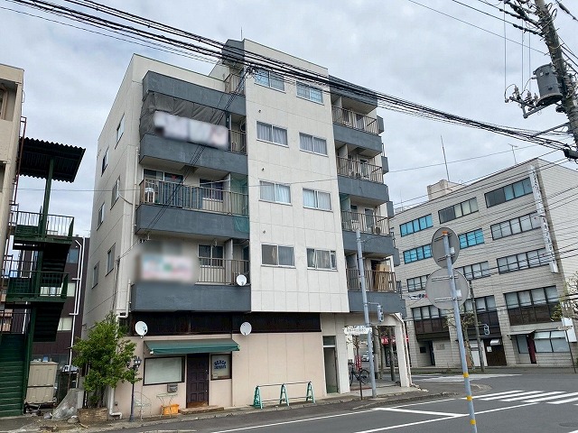 【龍ケ崎市のマンション防水調査】雨漏りの原因は屋上防水と外壁劣化？現地調査の様子をご紹介します