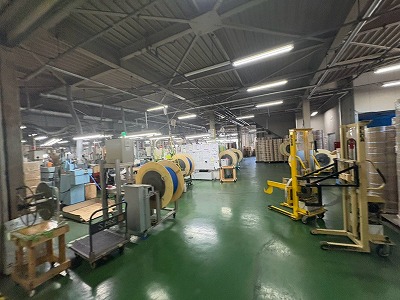工場作業場の全体