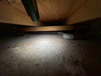 床下の配管確認状況