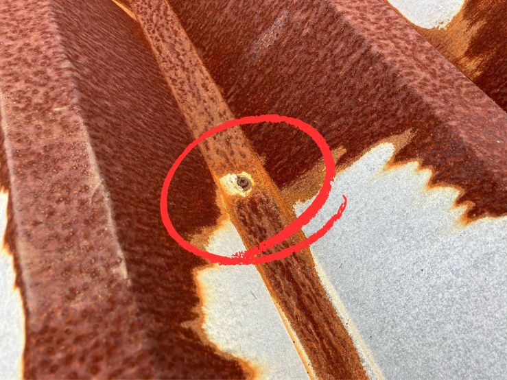 稲敷郡阿見町にて管理会社様からのご依頼で調査｜折半屋根の錆と施工不良を確認