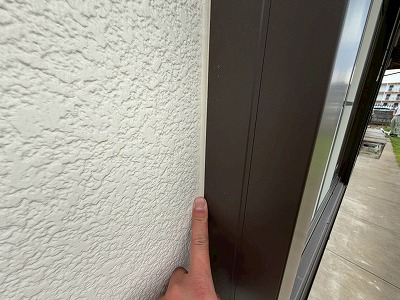 開口部まわりの色あせ